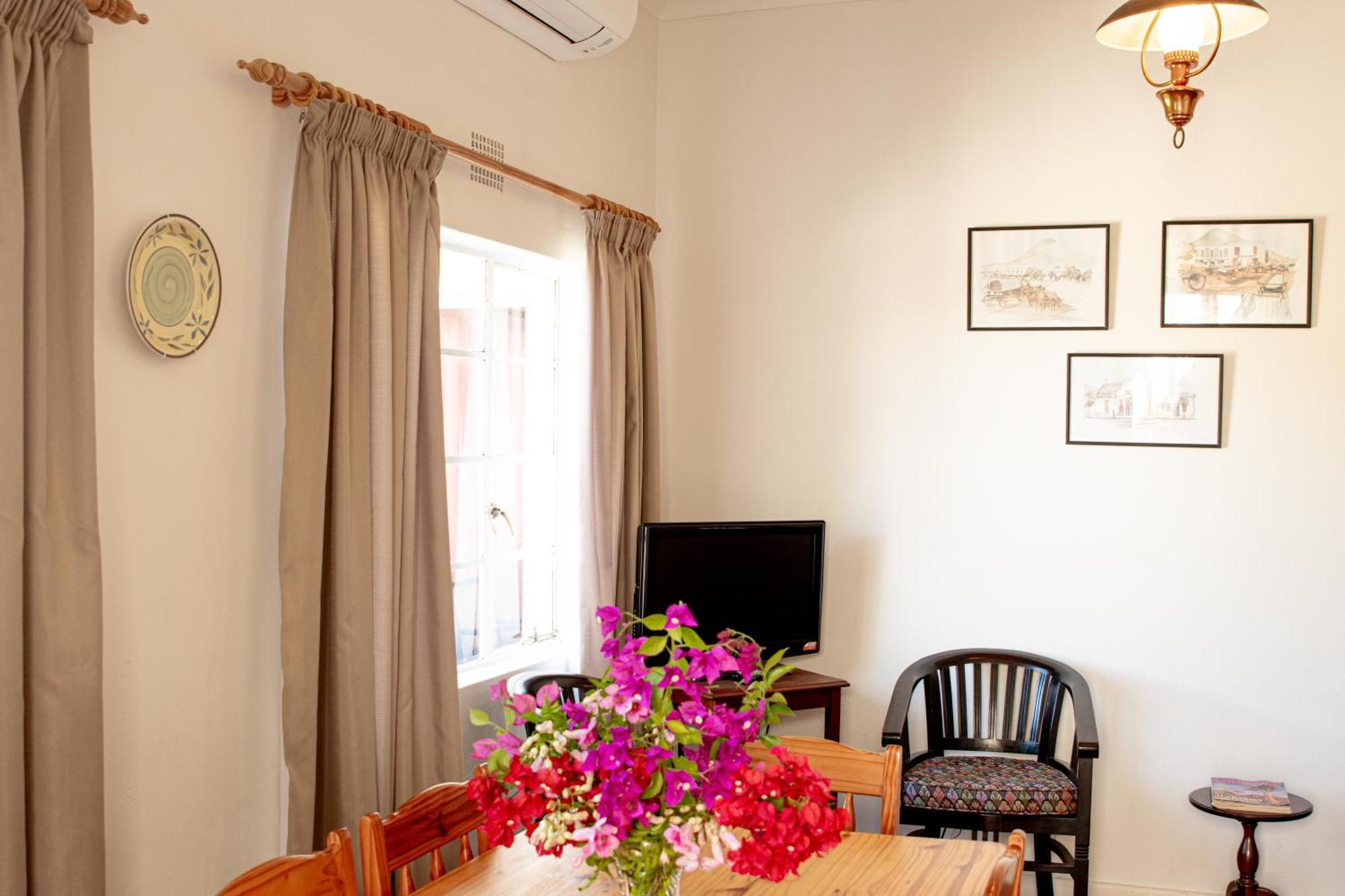 4 Rothman Street B&B Graaff Reinet Exterior photo