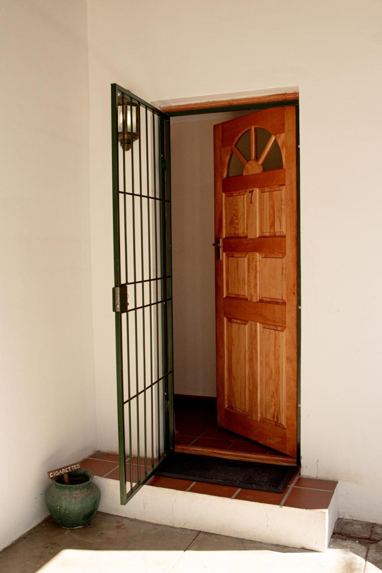 4 Rothman Street B&B Graaff Reinet Exterior photo
